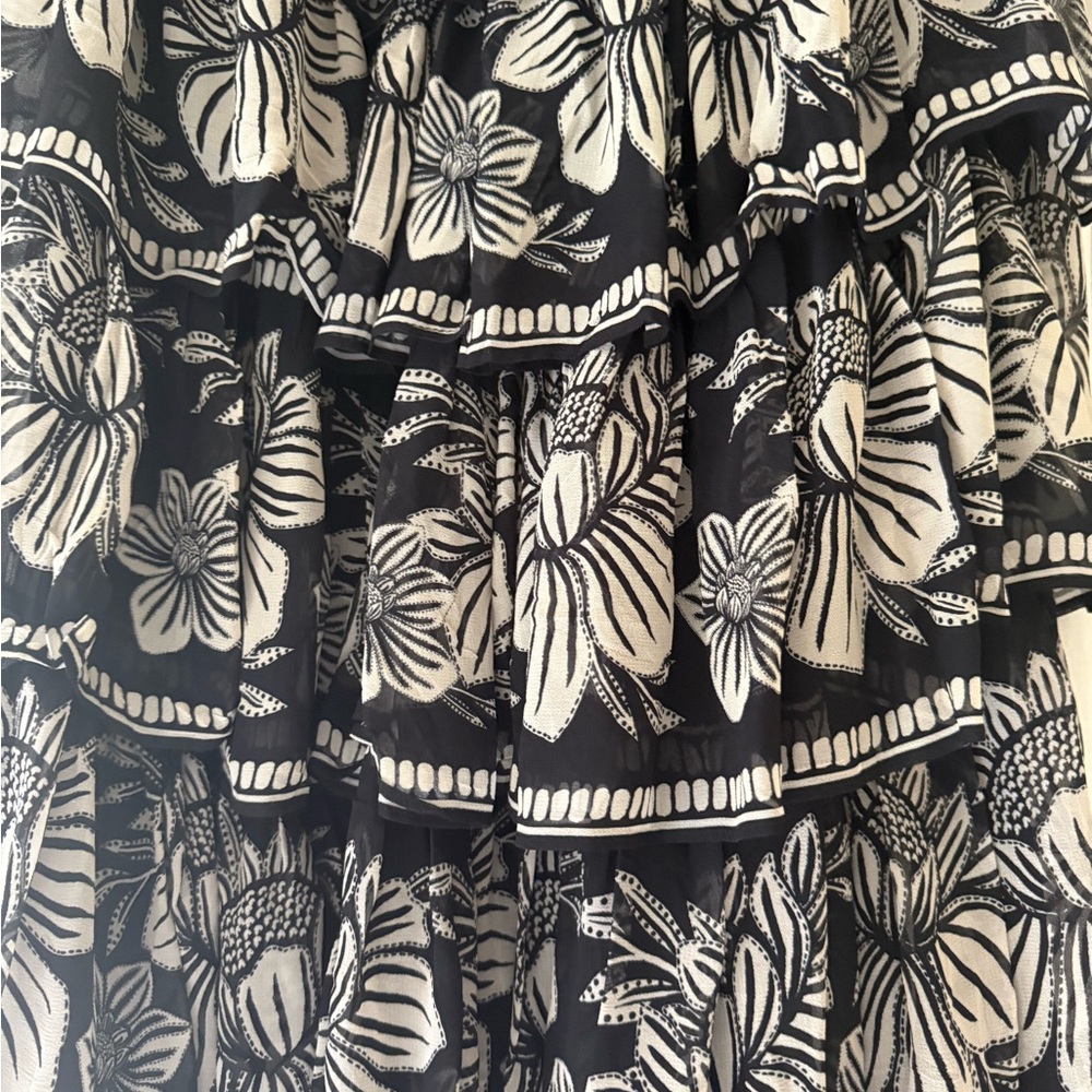 FARM Rio Black & White Floral Tiered Maxi Skirt - Picture 10 of 11